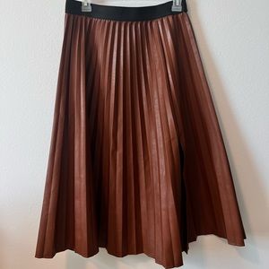 7th Avenue NY&Co. Long Brown leather pleated skirt